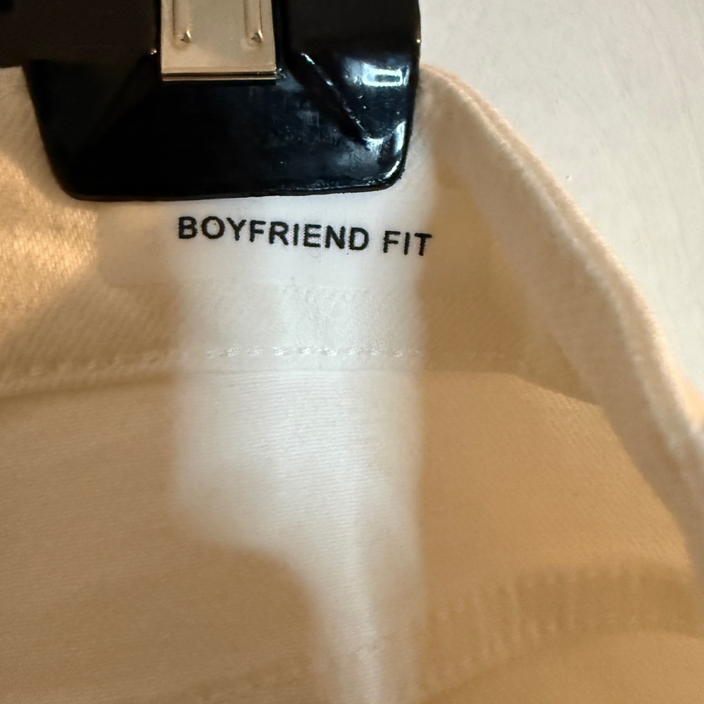 Judy Blue White Boyfriend Cut Jeans - 15 - Picture 4 of 8